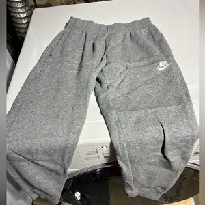 Nike men’s joggers / sweats